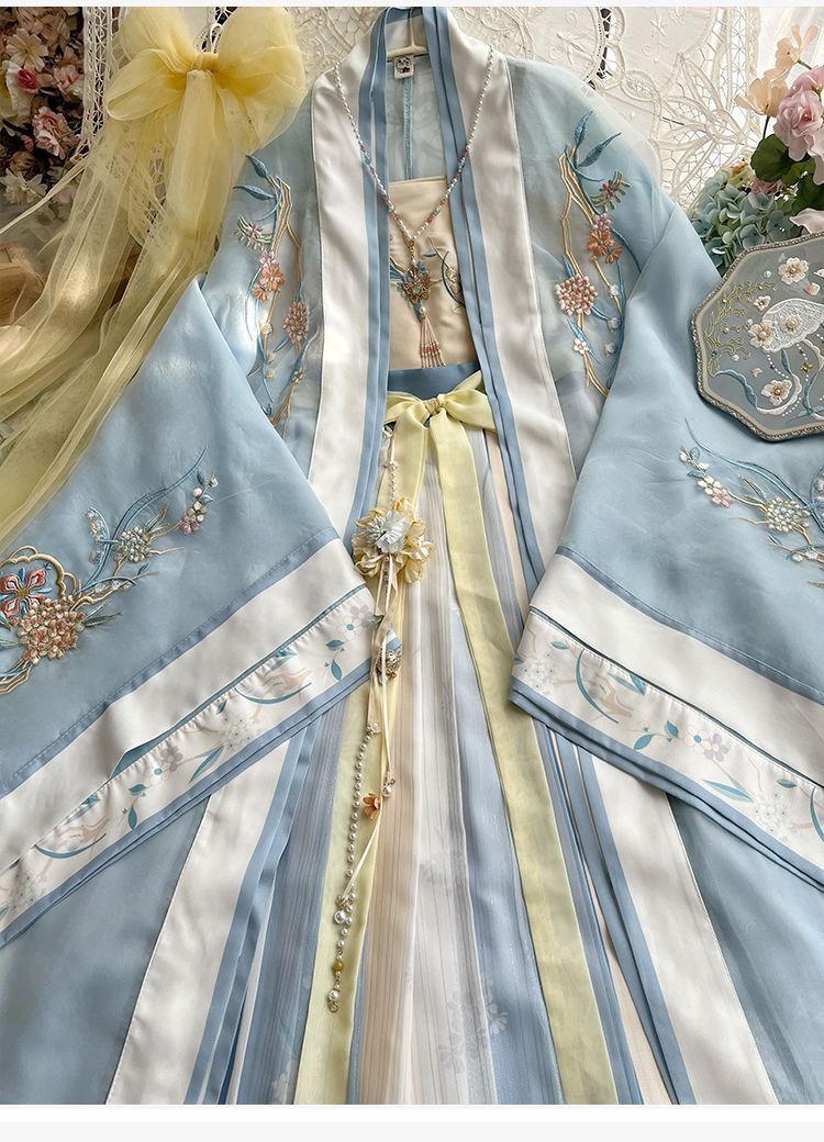 Gradient embroidered long-sleeved shirt with suspenders and one-piece waist-length pleated skirt made in Song Dynasty, Hanfu for women