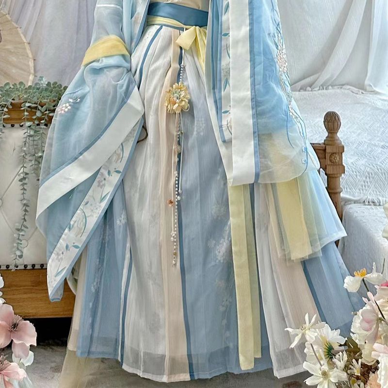 Gradient embroidered long-sleeved shirt with suspenders and one-piece waist-length pleated skirt made in Song Dynasty, Hanfu for women